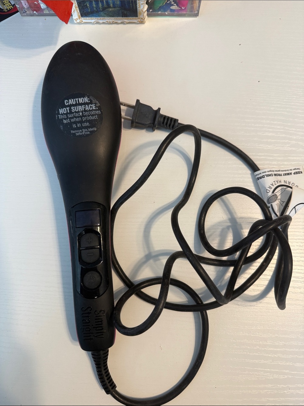 Simply Straight Black Handheld Hair Straightening Brush